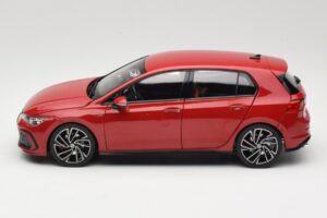 Volkswagen Golf GTI Mk8 Tornado Red Norev 1:18 188595 Metal — zdjęcie 4 z 8