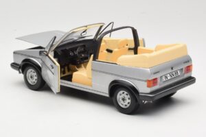 Volkswagen Golf Mk1 Kabriolet Srebrny Sun Star 1:18 VW004 Metal — zdjęcie 5 z 8