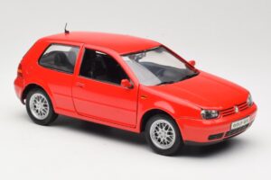 Volkswagen Golf Mk4 GTI Czerwony Revell 1:18 08943 Metal — zdjęcie 6 z 8