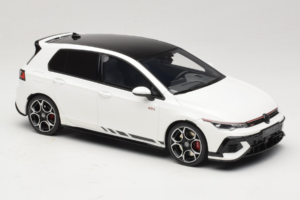 Volkswagen Golf Mk8 GTI Clubsport Pure White Otto 1:18 OT1221 Żywica — zdjęcie 4 z 6