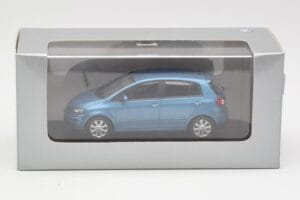 Volkswagen Golf Plus Mk5 Blue Metallic Minichamps 1:43 GOLF002 Metal — zdjęcie 4 z 4