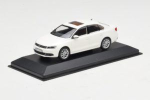 Volkswagen Jetta Mk6 Biały Minichamps 1:43 JETTA003 Metal — zdjęcie 2 z 4