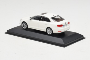 Volkswagen Jetta Mk6 Biały Minichamps 1:43 JETTA003 Metal — zdjęcie 3 z 4