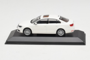 Volkswagen Jetta Mk6 Biały Minichamps 1:43 Volkswagen Jetta Mk6 Biały Minichamps 1:43 JETTA003 Metal