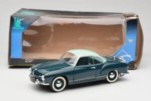 Volkswagen Karmann Ghia Niebieski Solido 1:18 8061 Metal — zdjęcie 8 z 8