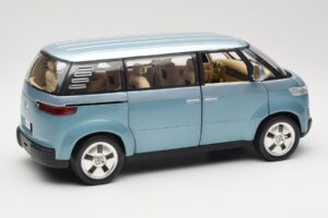 Volkswagen Microbus Concept Jasnozielony Revell 1:18 08444 Metal — zdjęcie 3 z 8