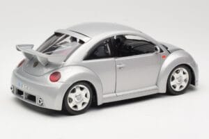 Volkswagen New Beetle RSi Srebrny Bburago 1:18 3306 Metal — zdjęcie 3 z 8