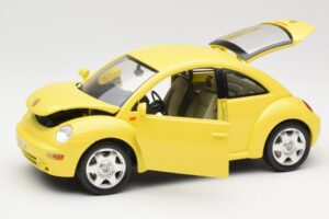 Volkswagen New Beetle Żółty Bburago 1:18 BEETLE001 Metal — zdjęcie 2 z 8