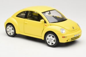 Volkswagen New Beetle Żółty Bburago 1:18 BEETLE001 Metal — zdjęcie 6 z 8