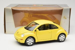 Volkswagen New Beetle Żółty Bburago 1:18 BEETLE001 Metal — zdjęcie 8 z 8