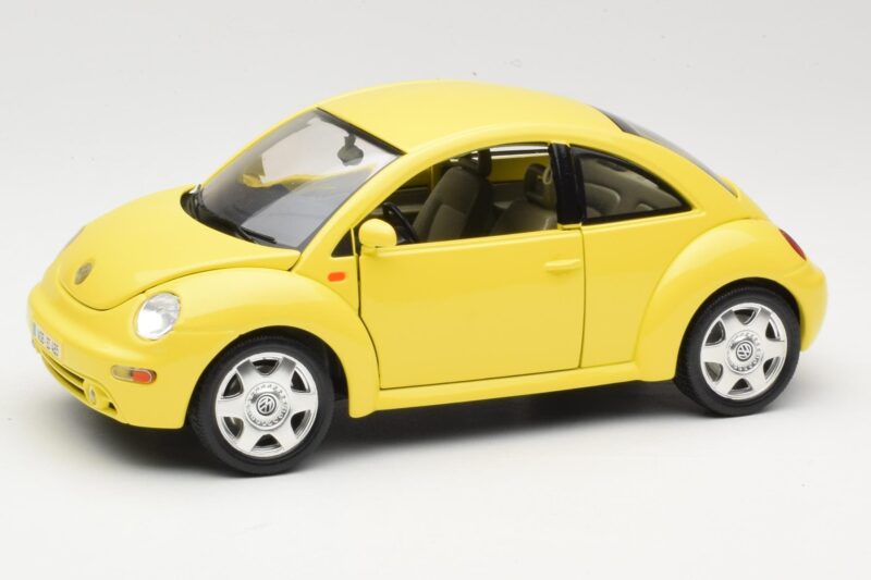 Volkswagen New Beetle Żółty Bburago 1:18 BEETLE001 Metal