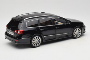 Volkswagen Passat B6 R36 Variant Czarny NZG 1:18 KF044-4A Metal — zdjęcie 3 z 8
