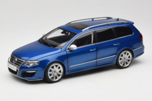 Volkswagen Passat B6 R36 Variant Niebieski NZG 1:18 KF044 Metal — zdjęcie 3 z 9