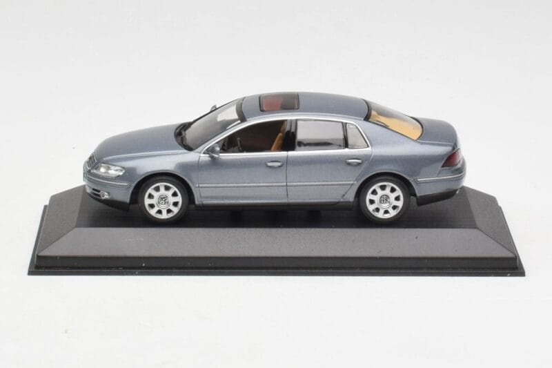 Volkswagen Phaeton 3D Szary Minichamps 1:43 3D0099300GPR7Q Metal
