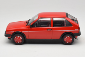 Volkswagen Polo II Coupe Fox MCG 1:18 MCG18523 Metal — zdjęcie 3 z 6