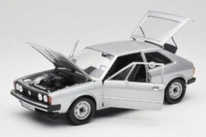 Volkswagen Scirocco GT Mk1 Silver Metallic Revell 1:18 08833 Metal — zdjęcie 2 z 8