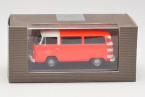 Volkswagen T2 Bus Straż Pożarna Frankfurt Minichamps 1:43 400053091-R Metal — zdjęcie 4 z 4