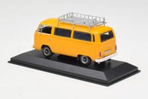 Volkswagen T2 Bus Żółty Minichamps 1:43 400053002 Metal — zdjęcie 3 z 4
