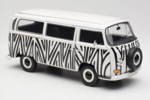 Volkswagen T2a Bus Safari Schuco 1:18 00191 Metal — zdjęcie 6 z 8