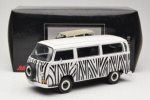Volkswagen T2a Bus Safari Schuco 1:18 00191 Metal — zdjęcie 8 z 8