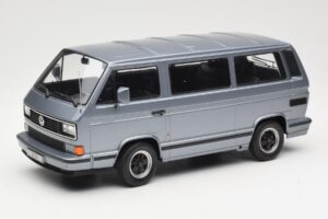 Volkswagen T3 Porsche B32 Minibus Niebieski KK-Scale 1:18 KKDC180221 Metal