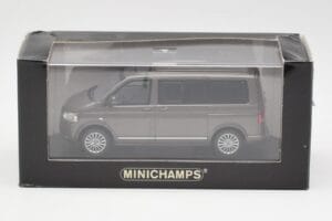 Volkswagen T5 Bus Bronze Metallic Minichamps 1:43 4039378412203 Metal — zdjęcie 4 z 4
