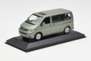 Volkswagen T5 Bus Fresco Green Minichamps 1:43 T5001-B Metal — zdjęcie 2 z 4