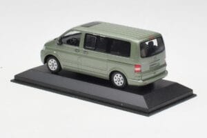 Volkswagen T5 Bus Fresco Green Minichamps 1:43 T5001-B Metal — zdjęcie 3 z 4