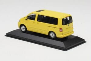 Volkswagen T5 Bus Żółty Minichamps 1:43 842902111 Metal — zdjęcie 3 z 4