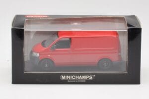 Volkswagen T5 Furgon Dostawczy Czerwony & Czarne Koła Minichamps 1:43 400052260-B Metal — zdjęcie 4 z 4