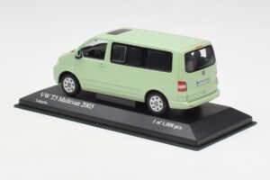 Volkswagen T5 Multivan California Limonkowy Minichamps 1:43 400052201 Metal — zdjęcie 3 z 4