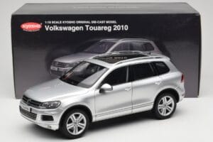 Volkswagen Touareg 7L Silver Metallic Kyosho 1:18 8821CS Metal — zdjęcie 8 z 8