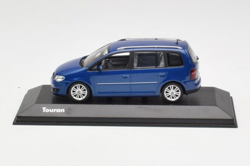 Volkswagen Touran Niebieski Minichamps 1:43 TOURAN002 Metal