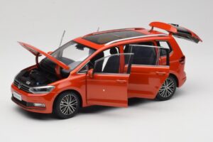 Volkswagen Touran 5T Pomarańczowy Paudi Model 1:18 ZVE000003ORA Metal — zdjęcie 2 z 8