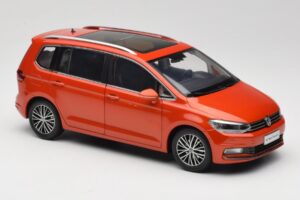 Volkswagen Touran 5T Pomarańczowy Paudi Model 1:18 ZVE000003ORA Metal — zdjęcie 6 z 8