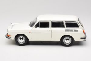 Volkswagen Type 3 1600 L Variant Policja Minichamps 1:18 100051091 Metal — zdjęcie 4 z 8