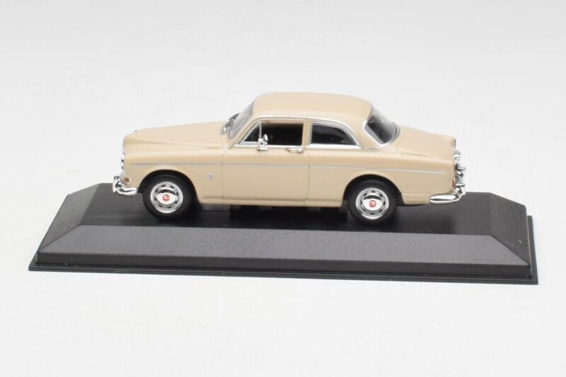 Volvo 121 Amazon Beżowy Minichamps 1:43 940171002 Metal