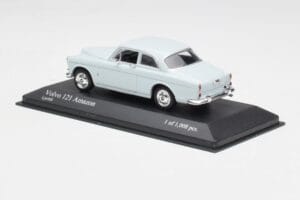 Volvo 121 Amazon Jasnoniebieski Minichamps 1:43 430171007 Metal — zdjęcie 3 z 4