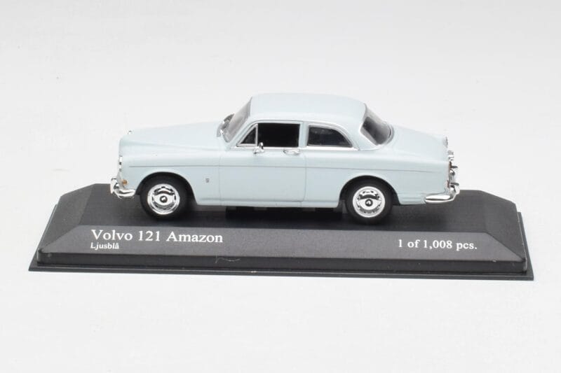 Volvo 121 Amazon Jasnoniebieski Minichamps 1:43 430171007 Metal