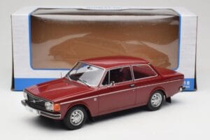 Volvo 142 Ciemnoczerwony MCG 1:18 MCG18443 Metal — zdjęcie 6 z 6