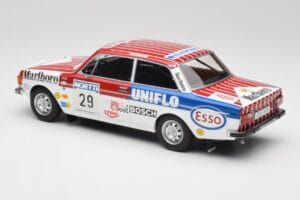 Volvo 142 #29 M. Alen / I. Kivimaki Rally 1000 Lakes 1973 MCG 1:18 MCG18528R Metal — zdjęcie 5 z 6