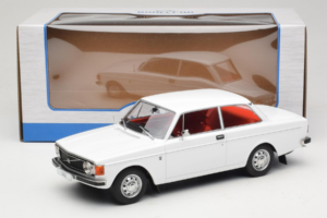 Volvo 142 Biały MCG 1:18 MCG18445 Metal — zdjęcie 6 z 6