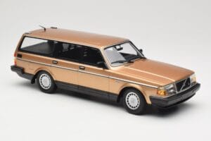 Volvo 240 GL Kombi Gold Metallic Minichamps 1:18 155171415 Metal — zdjęcie 4 z 6