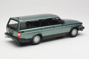 Volvo 240 GL Estate Green Metallic Minichamps 1:18 155171410 Metal — zdjęcie 2 z 6