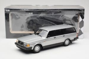Volvo 240 GL Estate Srebrny Minichamps 1:18 155171416 Metal — zdjęcie 6 z 6