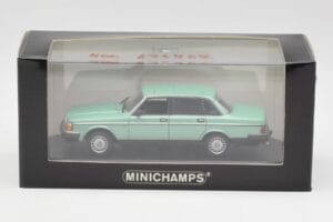 Volvo 240 GL Zielony Metalik Minichamps 1:43 400171402 Metal — zdjęcie 4 z 4