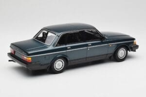 Volvo 240 GL Petrol Metallic Minichamps 1:18 155171407 Metal — zdjęcie 2 z 6