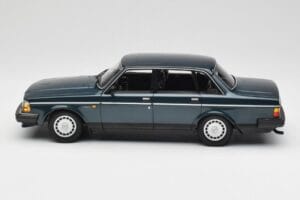 Volvo 240 GL Petrol Metallic Minichamps 1:18 155171407 Metal — zdjęcie 3 z 6