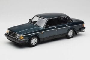 Volvo 240 GL Petrol Metallic Minichamps 1:18 Volvo 240 GL Petrol Metallic Minichamps 1:18 155171407 Metal