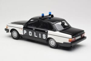 Volvo 240 GL Polis Sweden Czarny Minichamps 1:18 155171497 Metal — zdjęcie 5 z 6